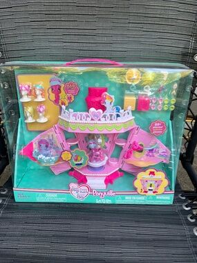 My Little Pony Ponyville La-Ti-Da Hair & Spa Play Set 2008 New Hasbro